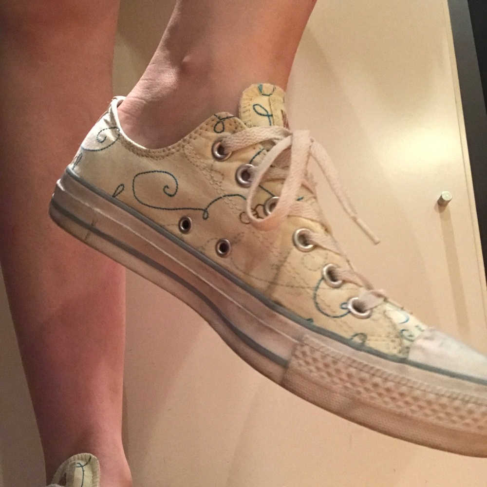 Patterned Converse All Stars.